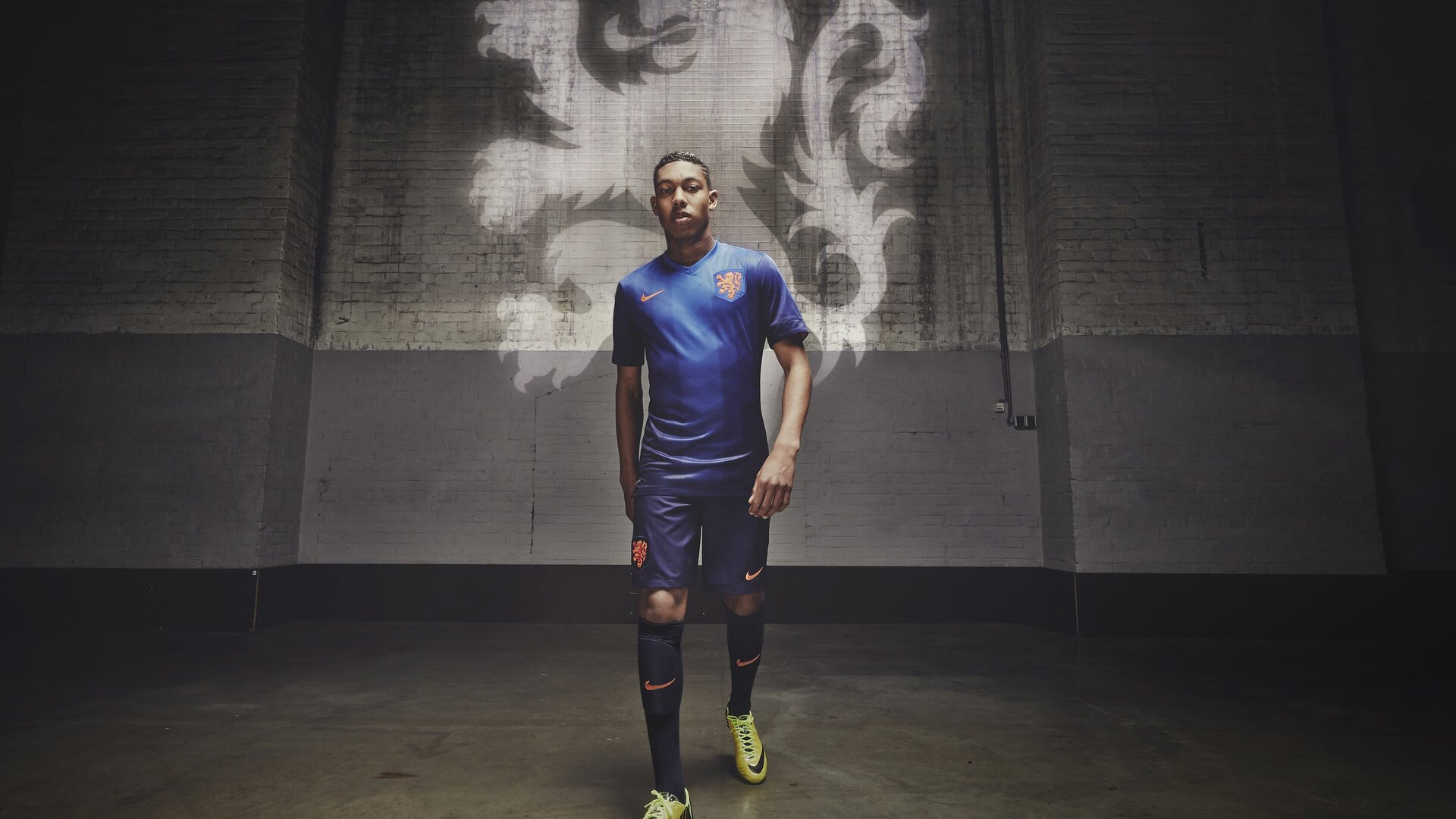 “武汉马拉松:全球选手争锋,冠军的悬念渐浓”